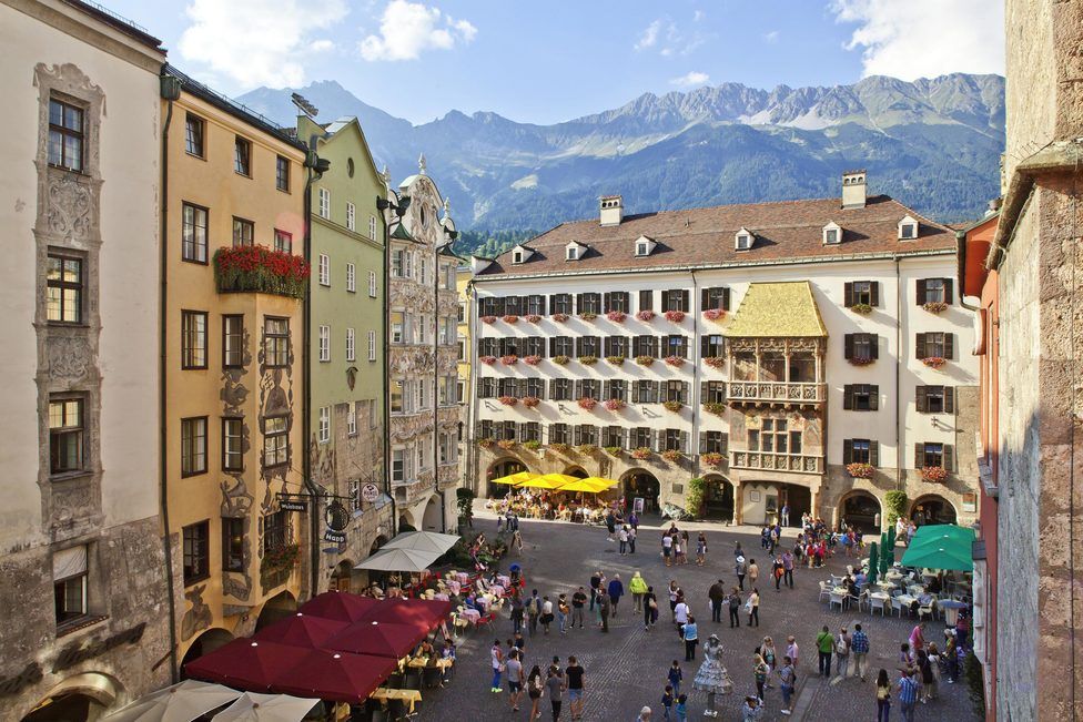 Basic Hotel