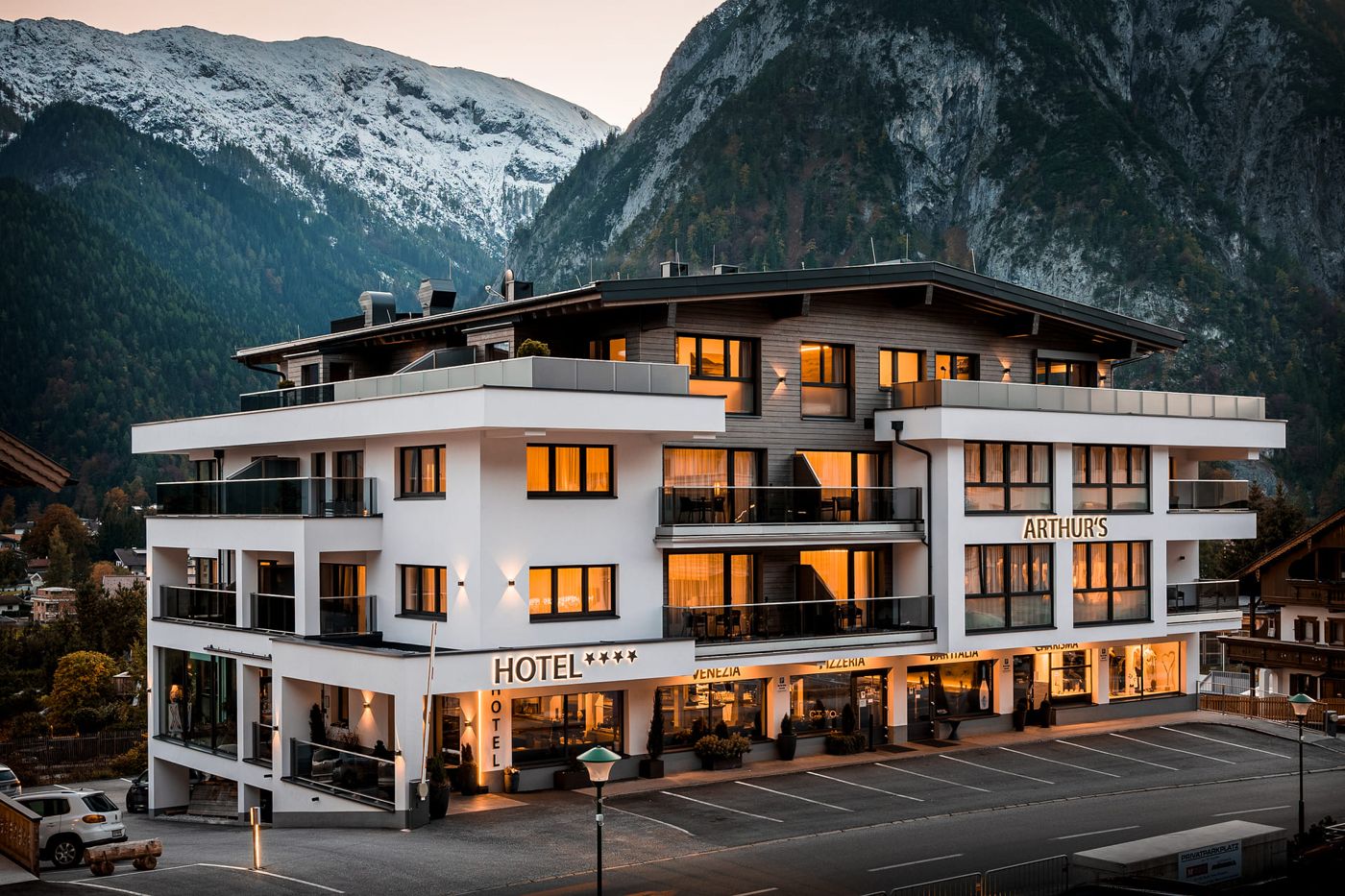 Arthurs Hotel
