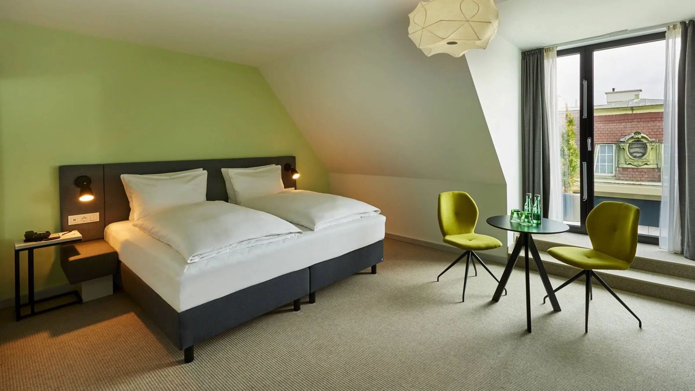 H+ Hotel