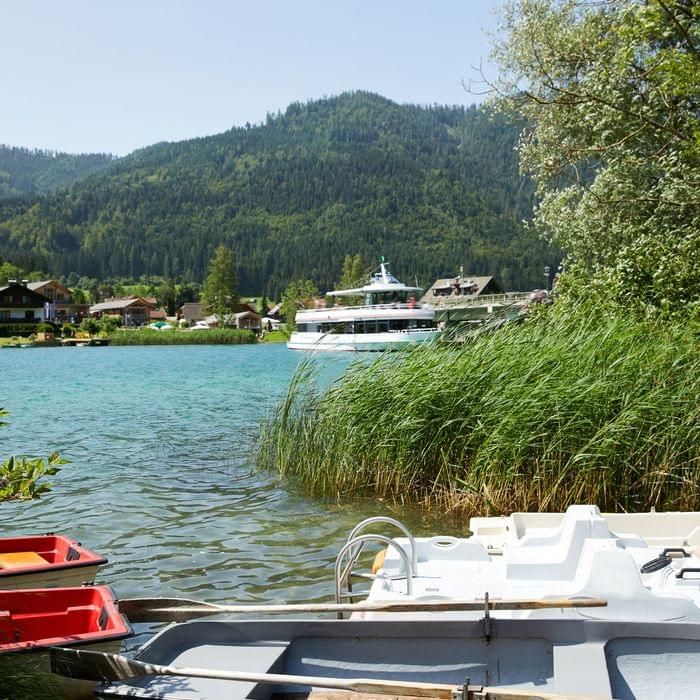 Lacus . Hotel am See