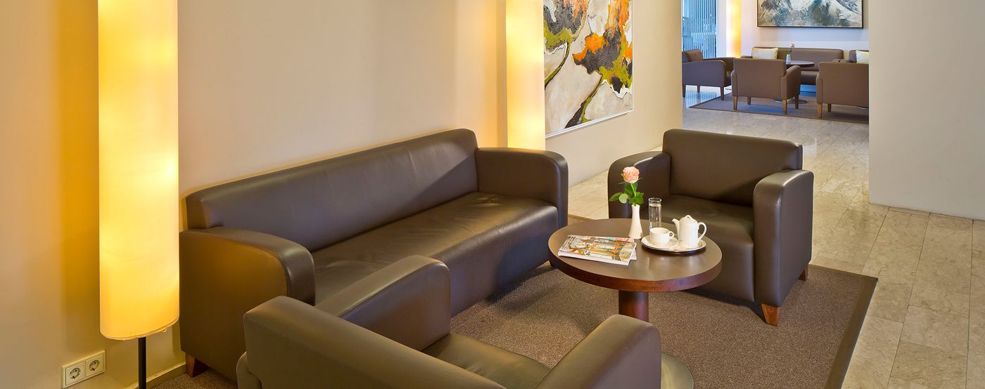 Penz Hotel West