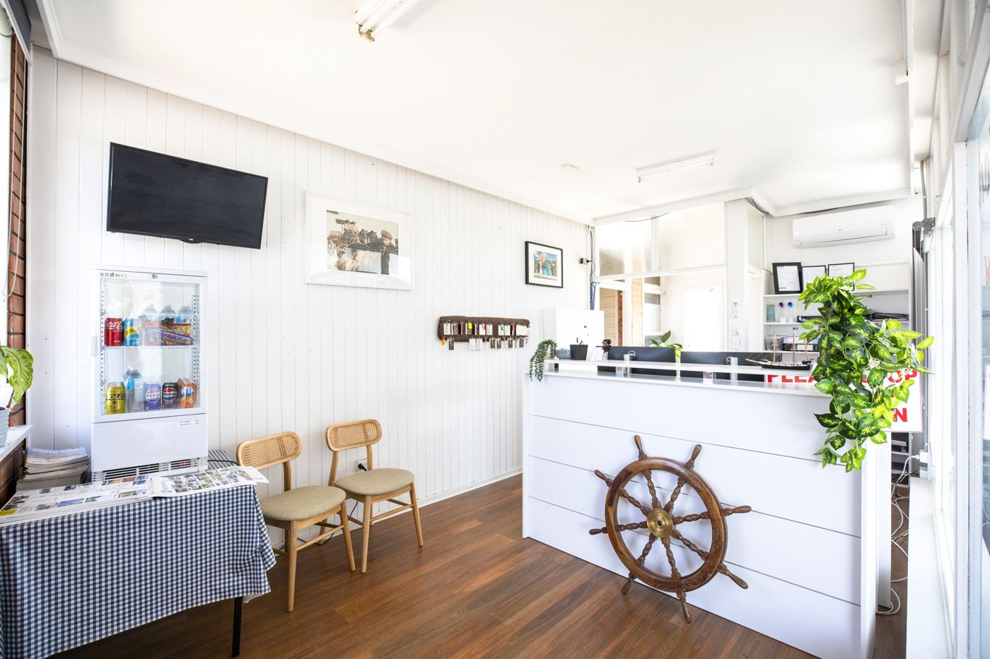 Ship Inn Motel