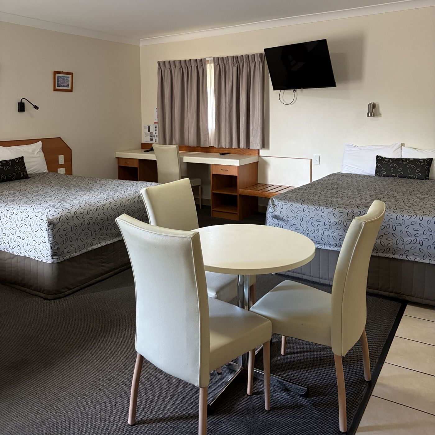 Carriers Arms Motel