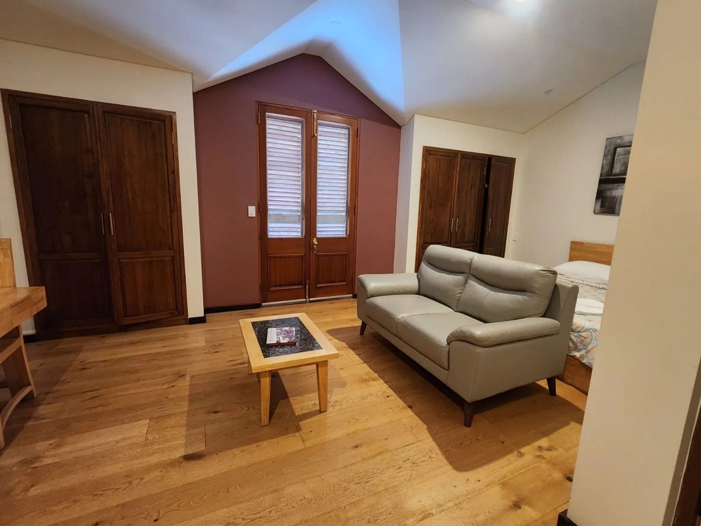 Rialto Suites & Apartments