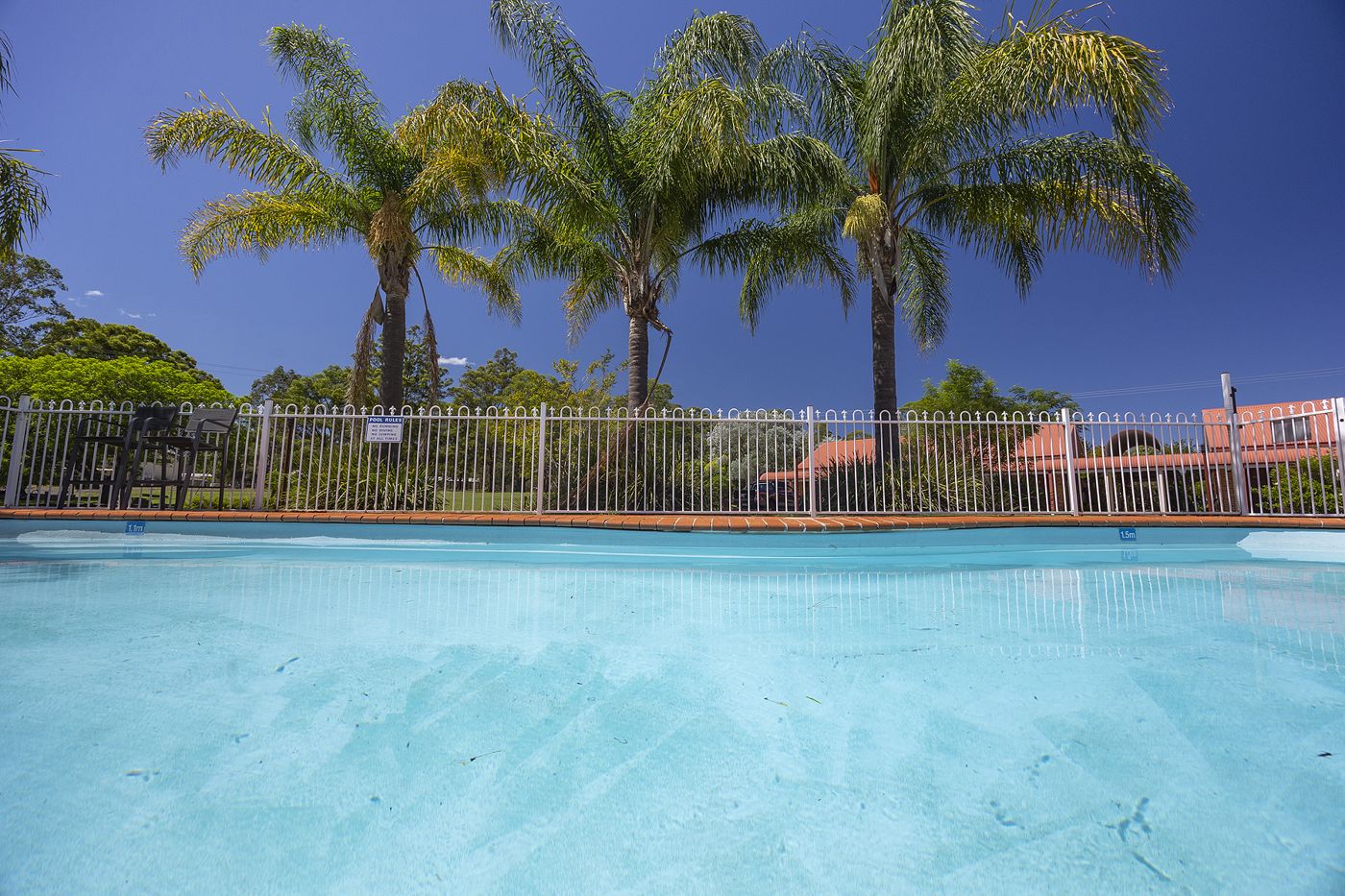 Gloucester Country Lodge Motel