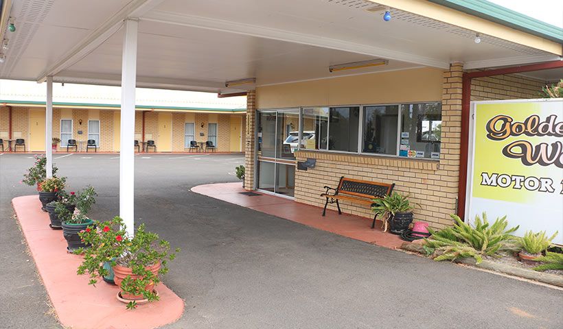 Golden West Motor Inn