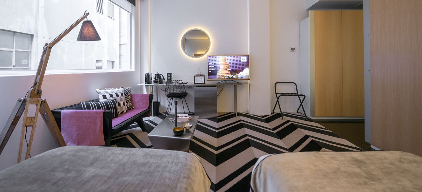 Adelphi Hotel