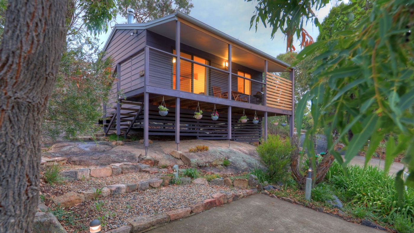 31 The Rocks