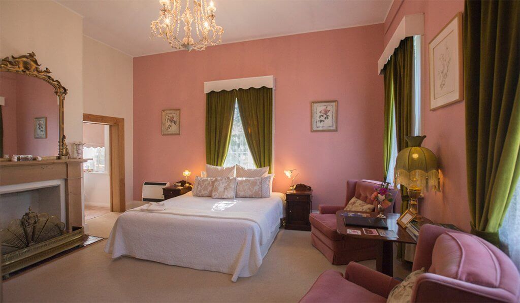 Racecourse Inn
