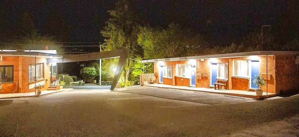 Three Sisters Motel