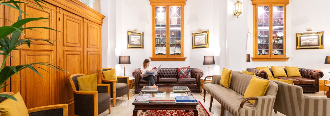 Castlereagh Boutique Hotel