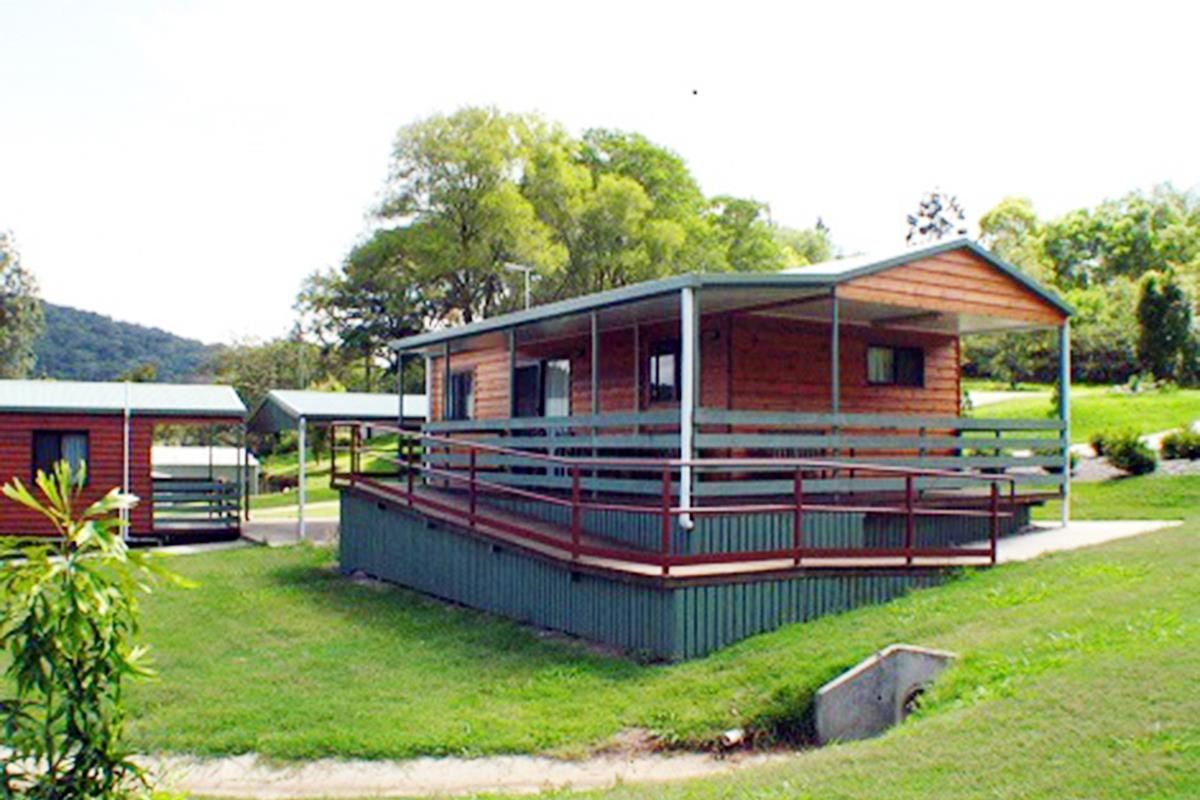 Eungella Mountain Edge Escape