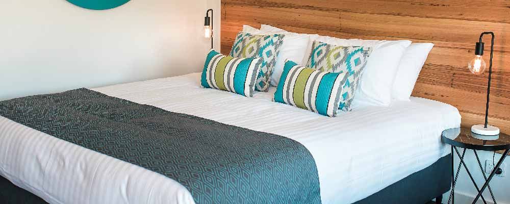 Bright Colonial Motel