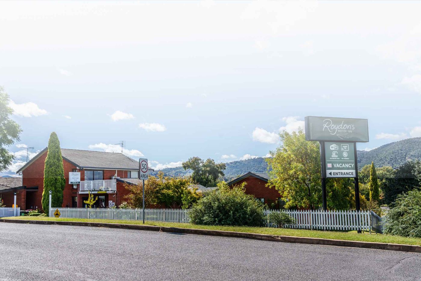 Roydons Motor Inn