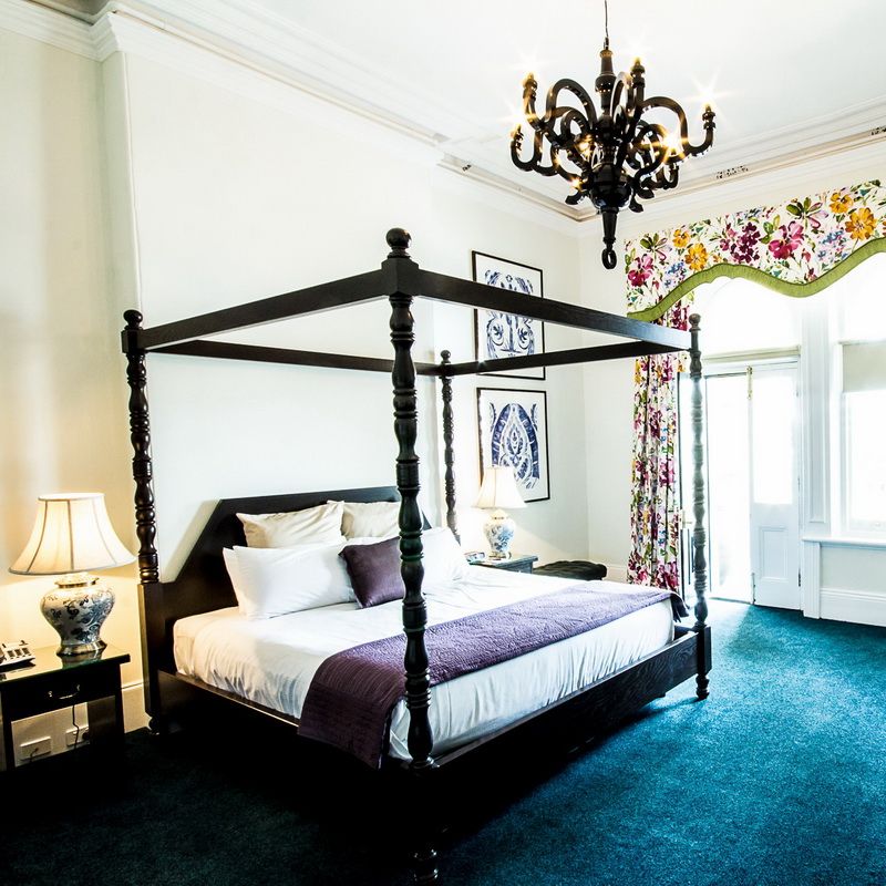 Largs Pier Hotel