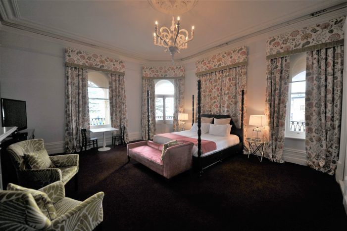 Largs Pier Hotel