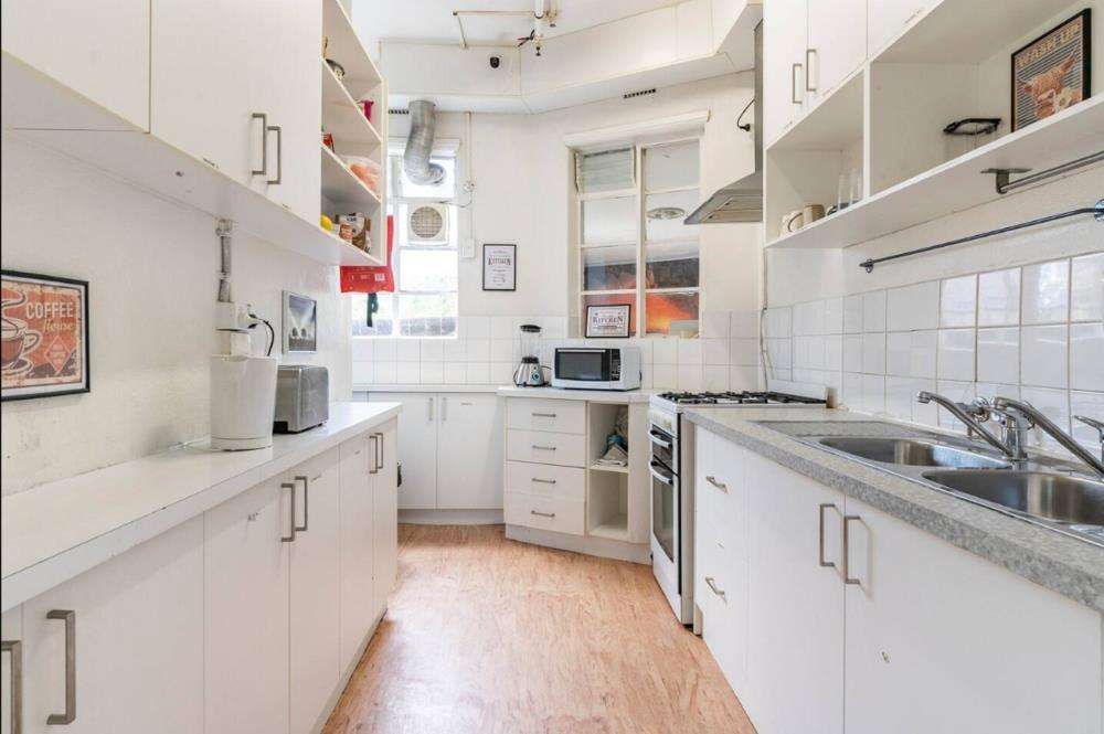 Richmond Private Rooms at 151 Hoddle Homestay