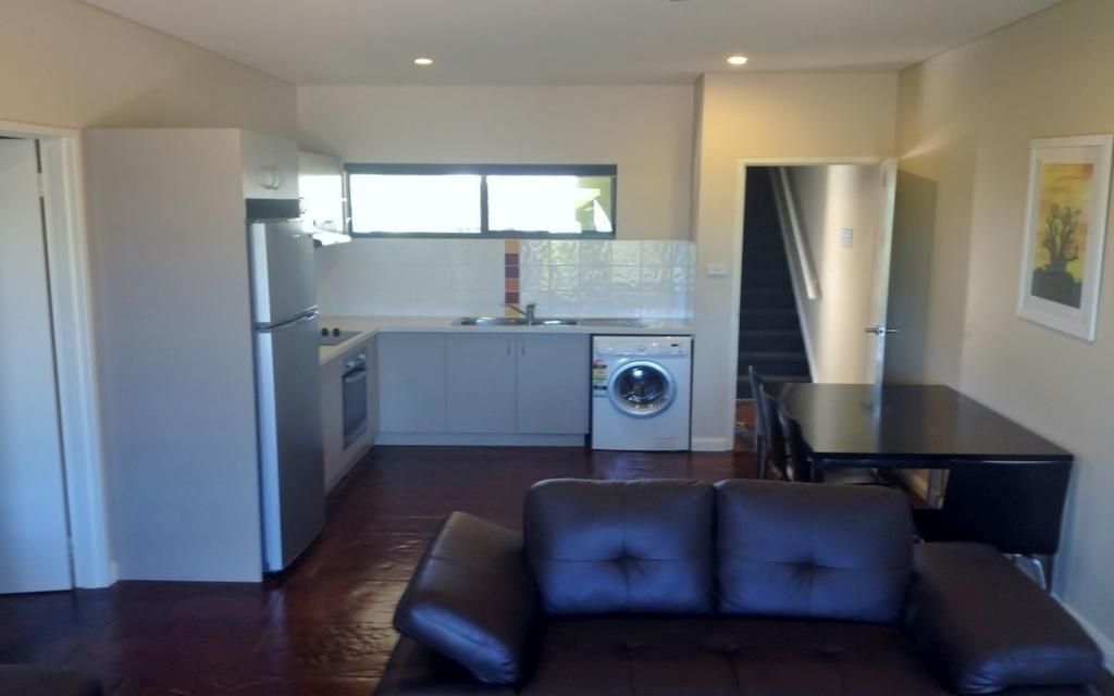 Breezes Apartments