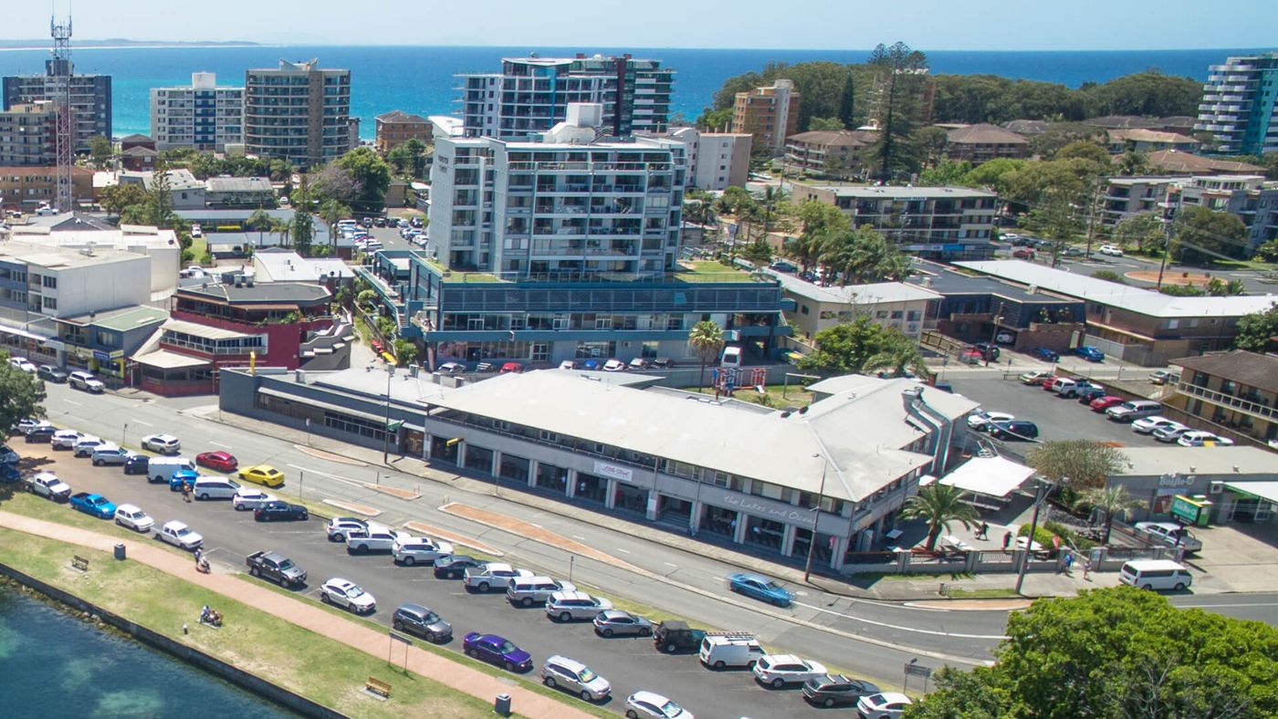 Lakes and Ocean Hotel