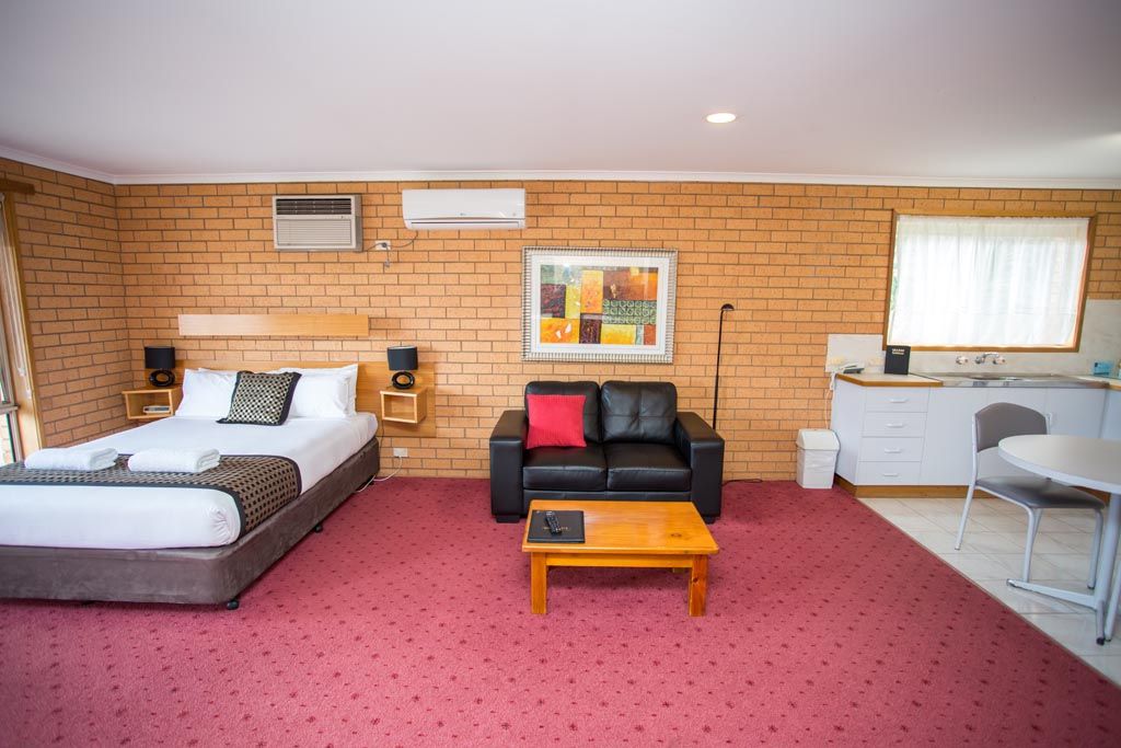 Blue Whale Motor Inn