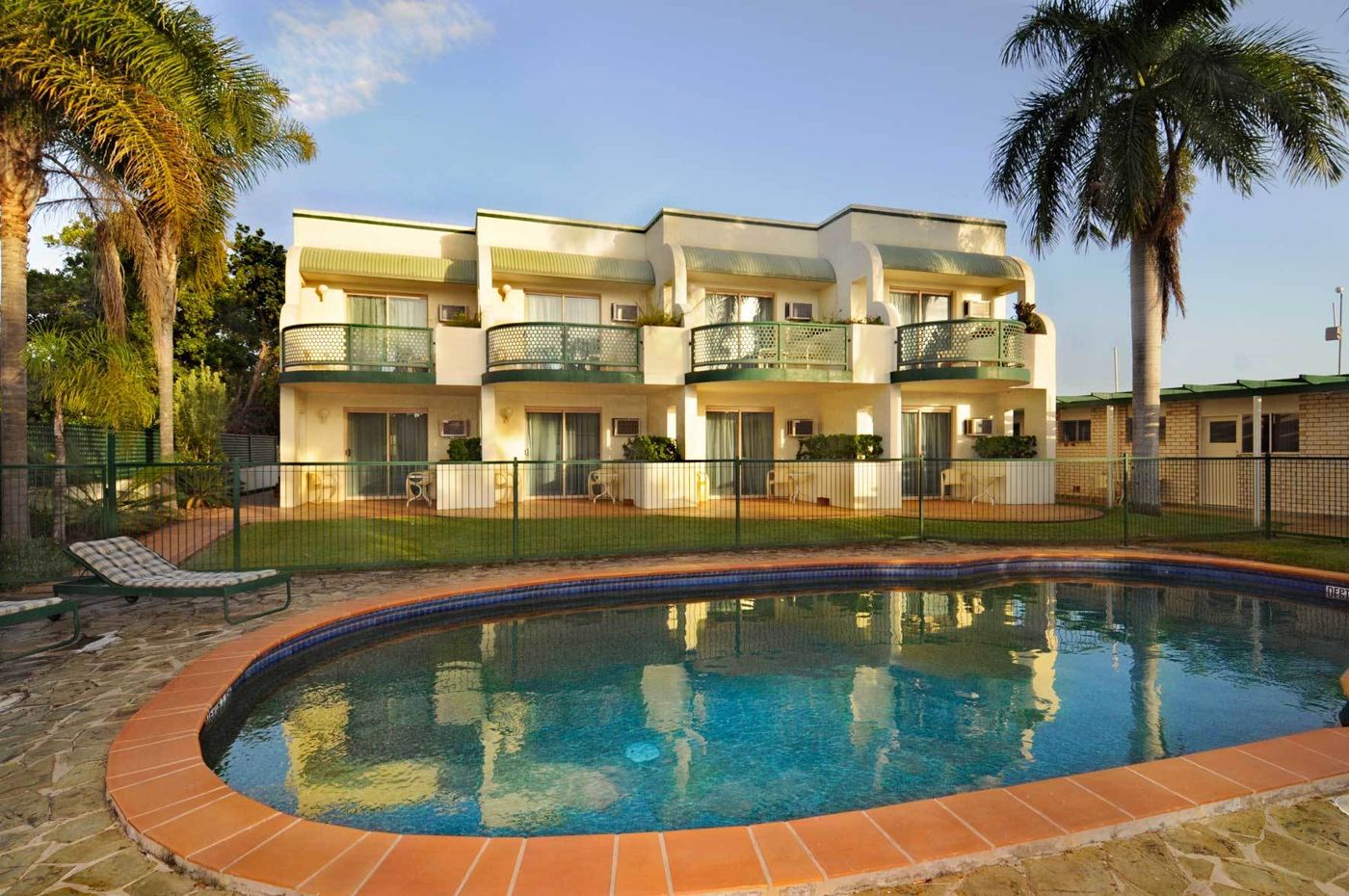 Maryborough Mcnevin's Motel & Restaurant/Cafe