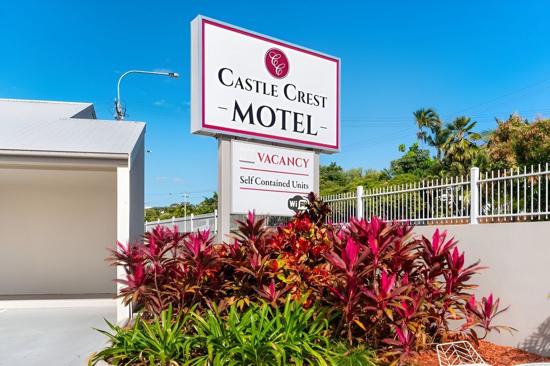 Castle Crest Motel