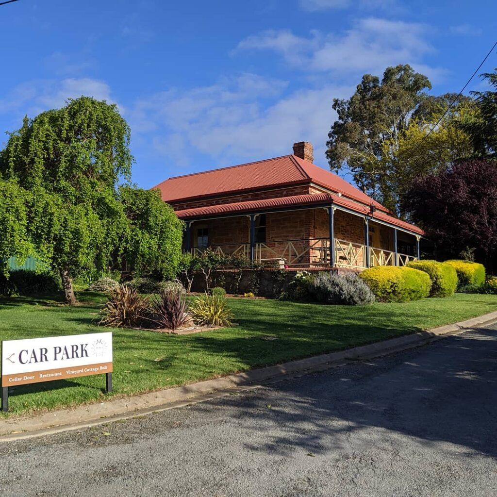 Mt Bera's Vineyard Cottage BnB