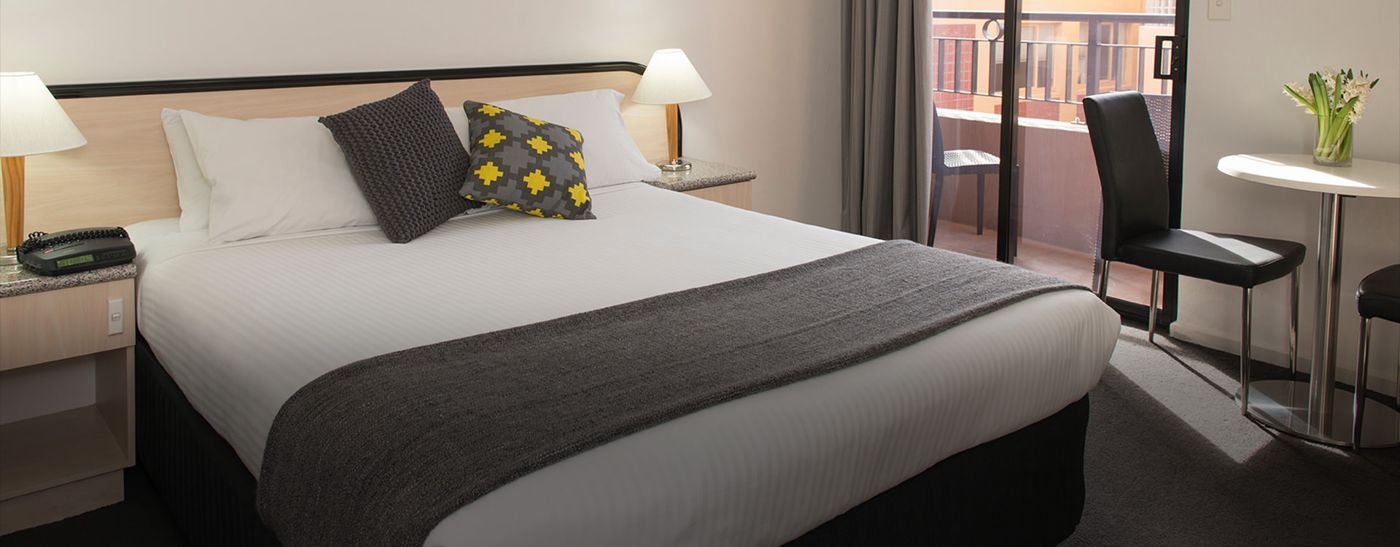 Adelaide Riviera Hotel