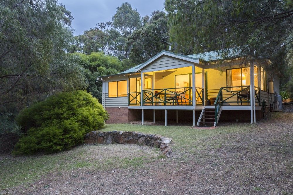 Bushy Lake Chalets