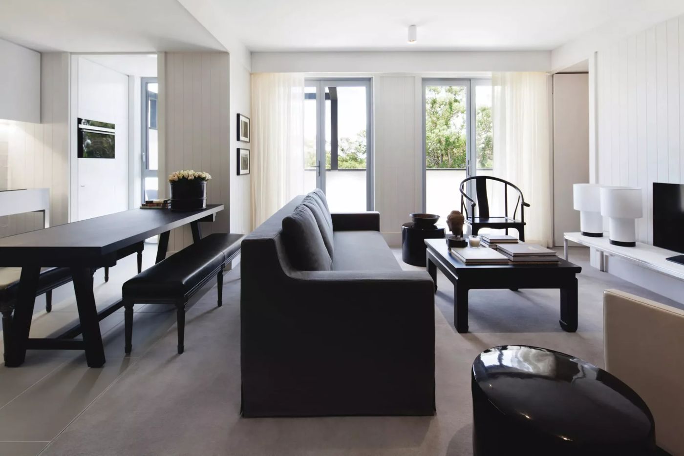 Burbury Hotel & Apartments