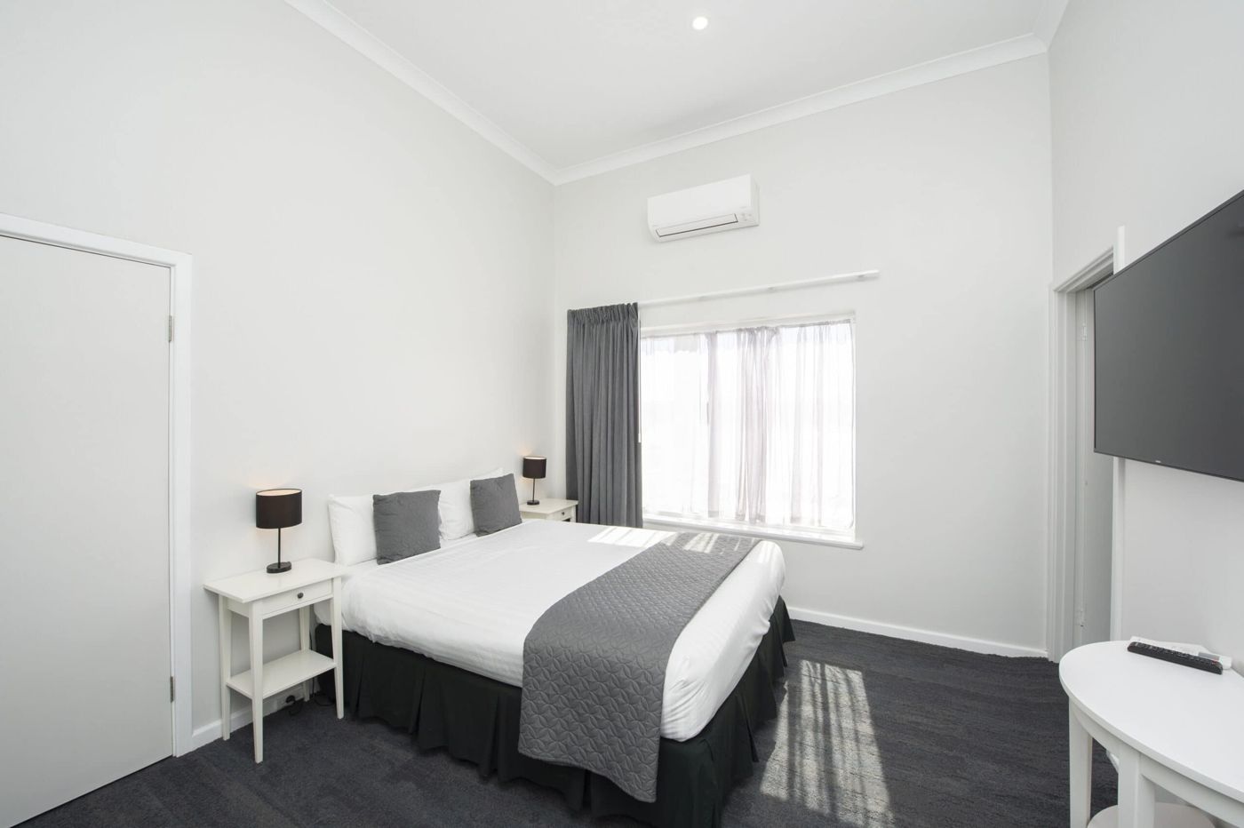 Parade Hotel - Accommodation
