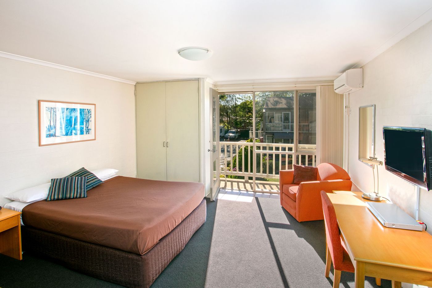 Summer East Serviced Apartments