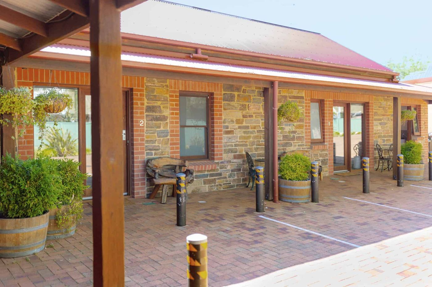 Birdwood Motel