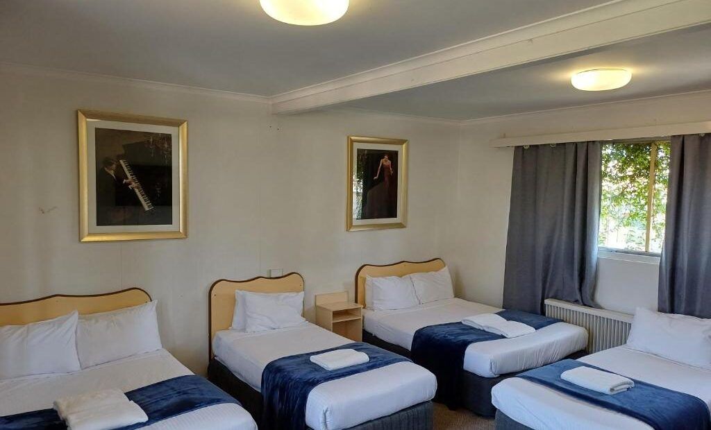 Billabong Motel