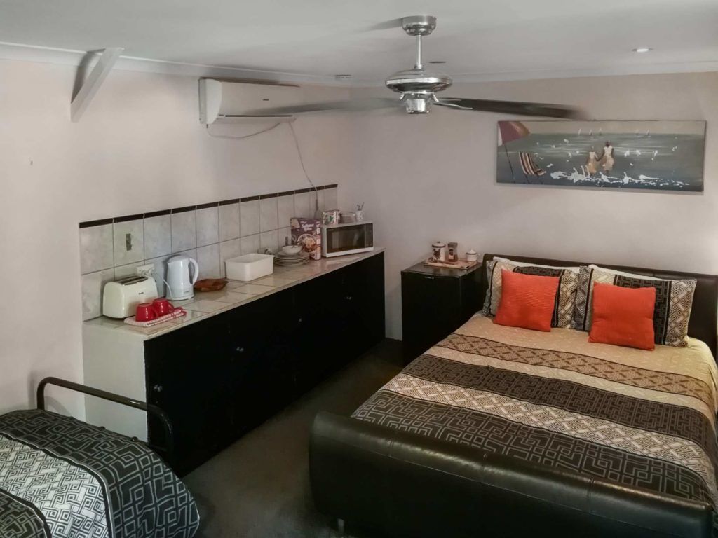 Airport Bed and Breakfast