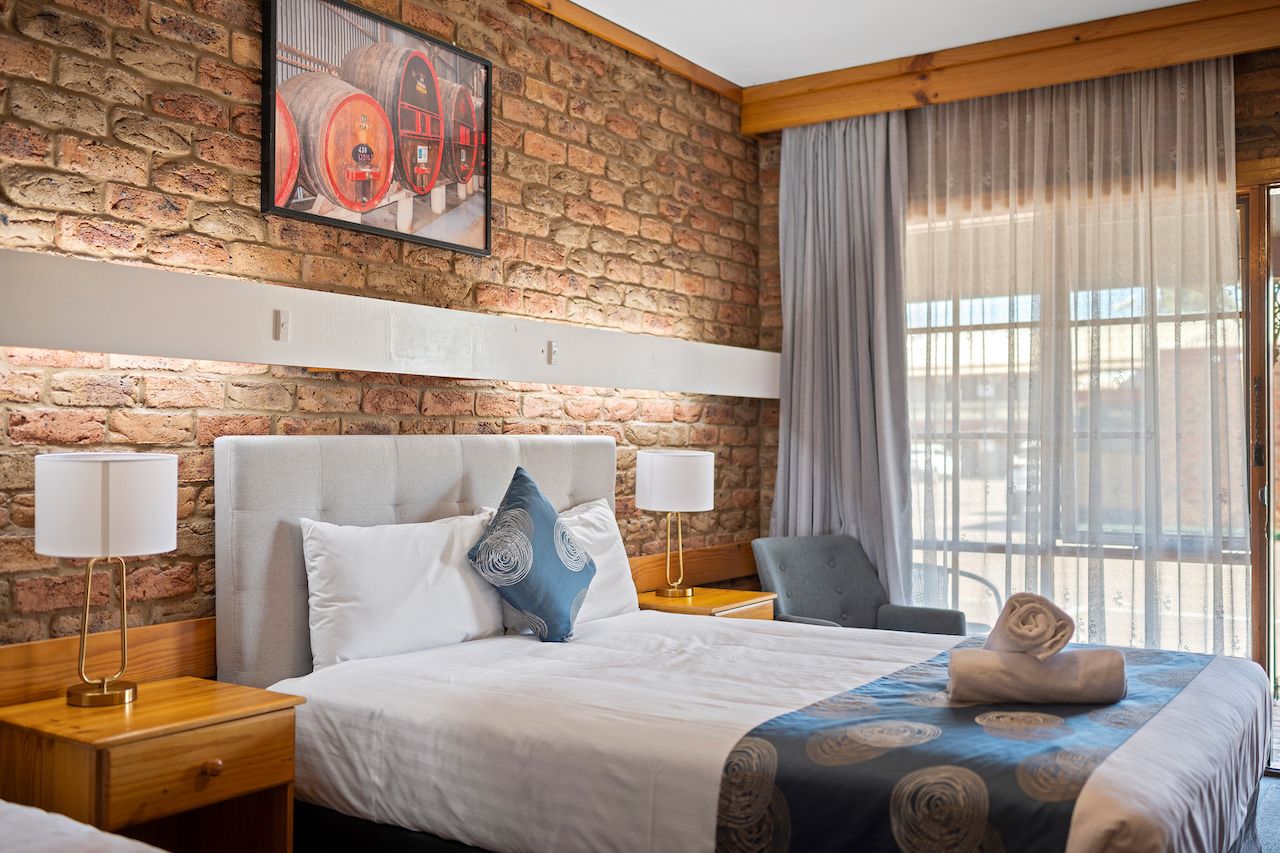 The Settlement Historic Hotel