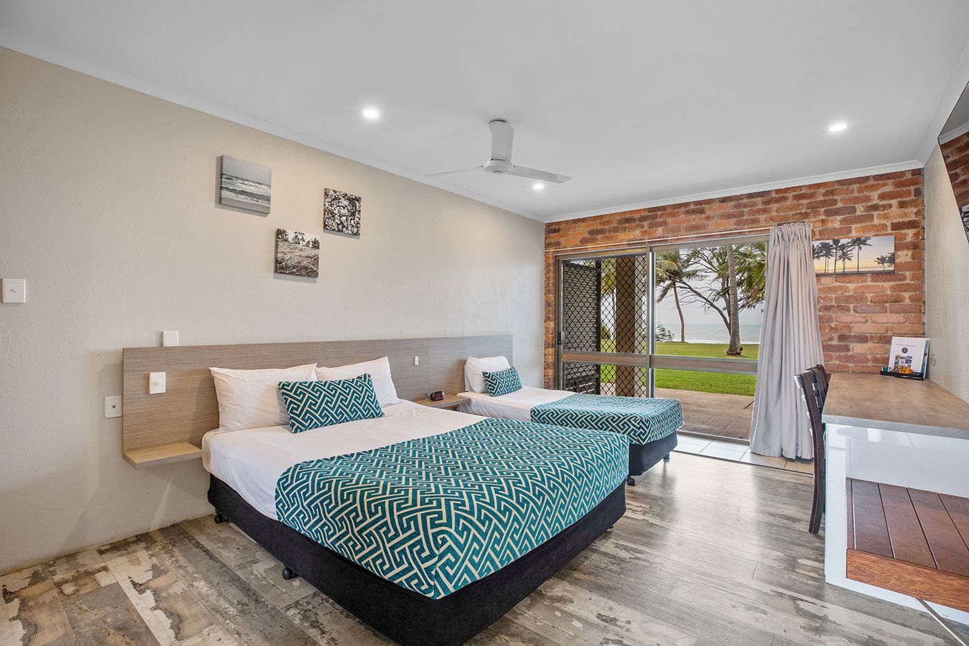 Sarina Beach Motel