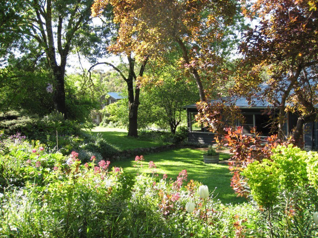 Braeside Mount Macedon Country Retreat and Bed and Breakfast