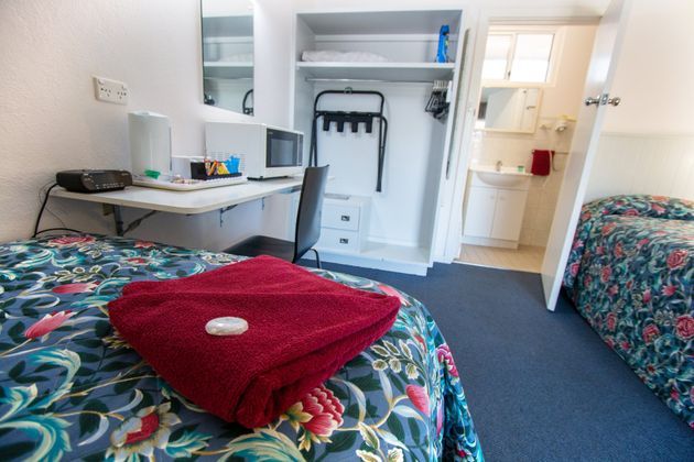 Travelway Motel