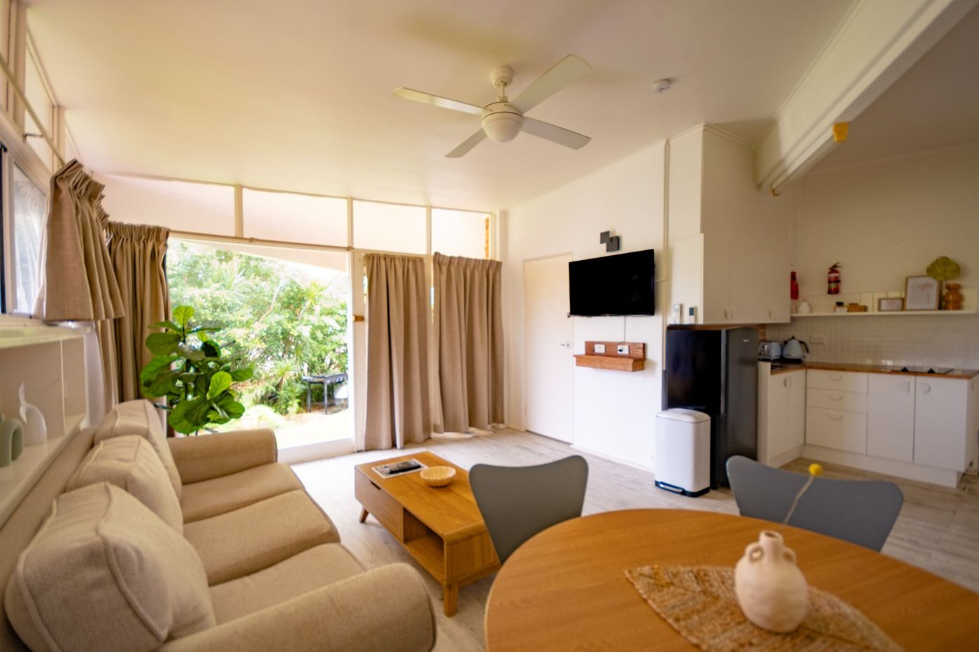 Ocean Breeze Motel
