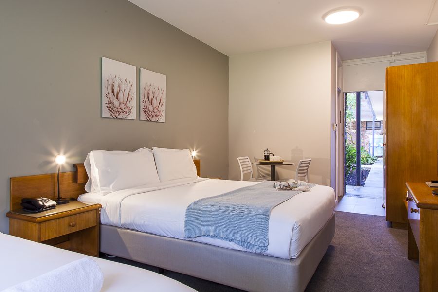 Kings Park Motel