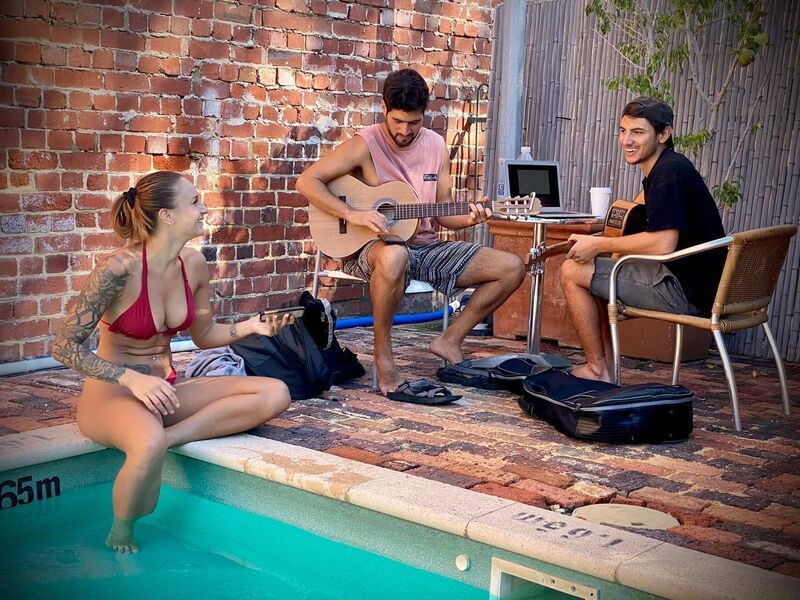 Sundancer Backpackers