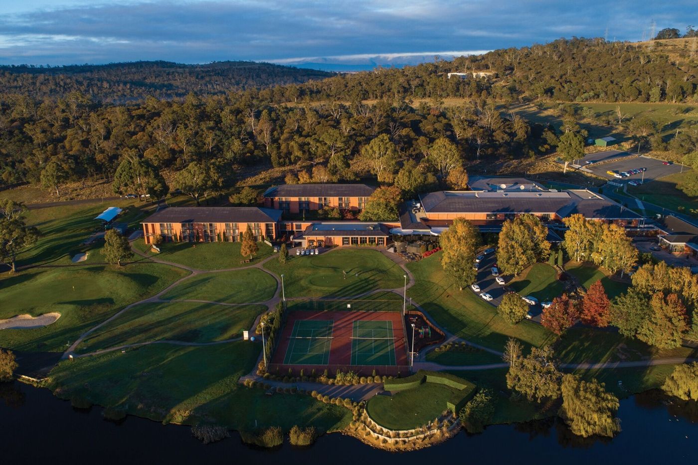 Country Club Villas