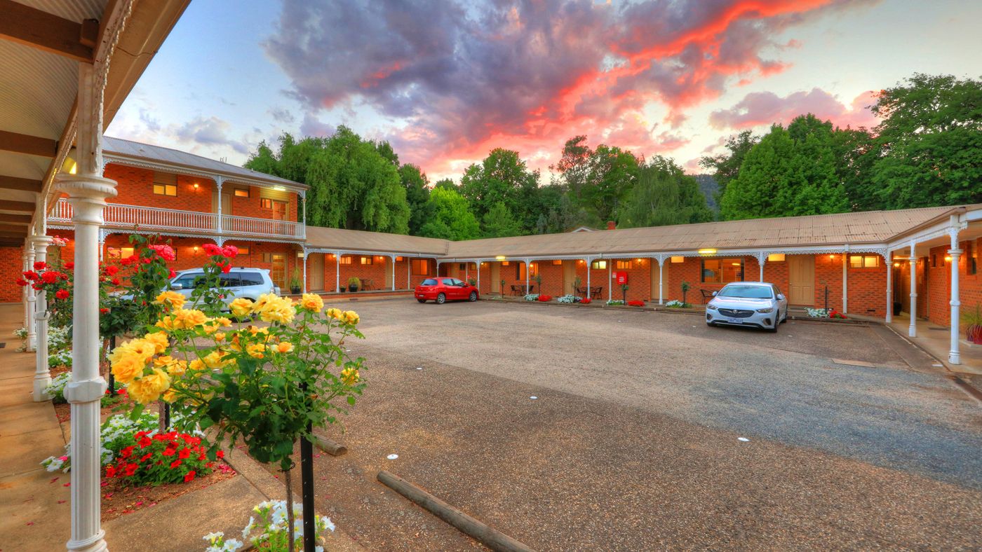 John Bright Motor Inn