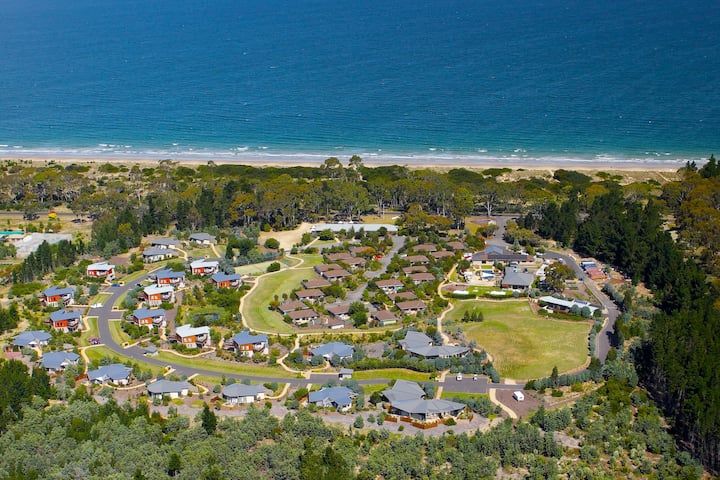 Club Wyndham Seven Mile Beach Resort