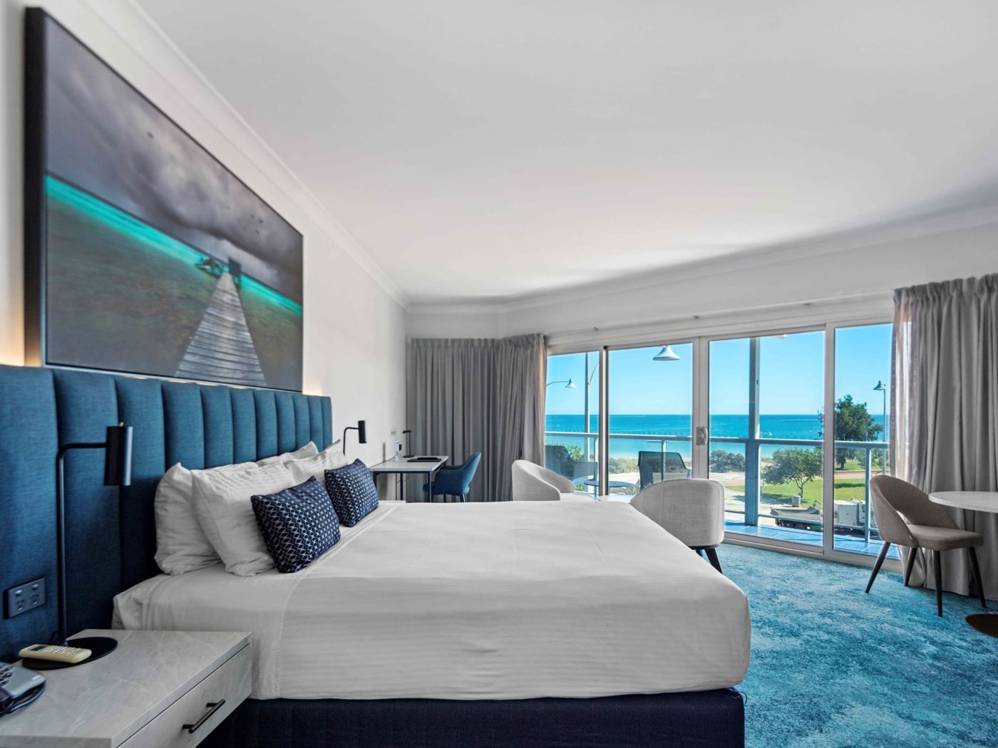 Ocean Centre Hotel