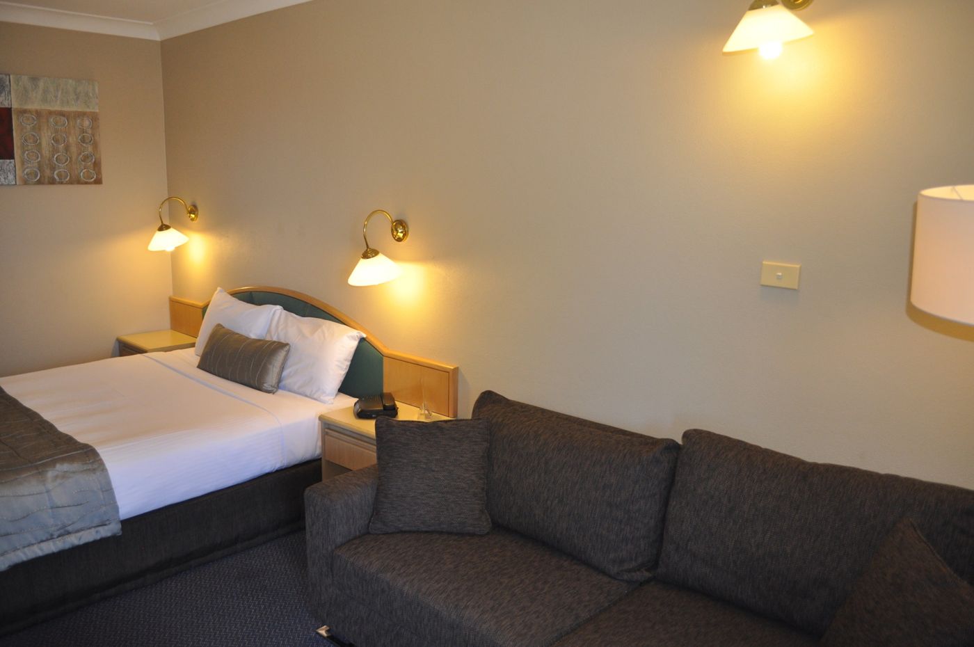 In Town Motor Inn