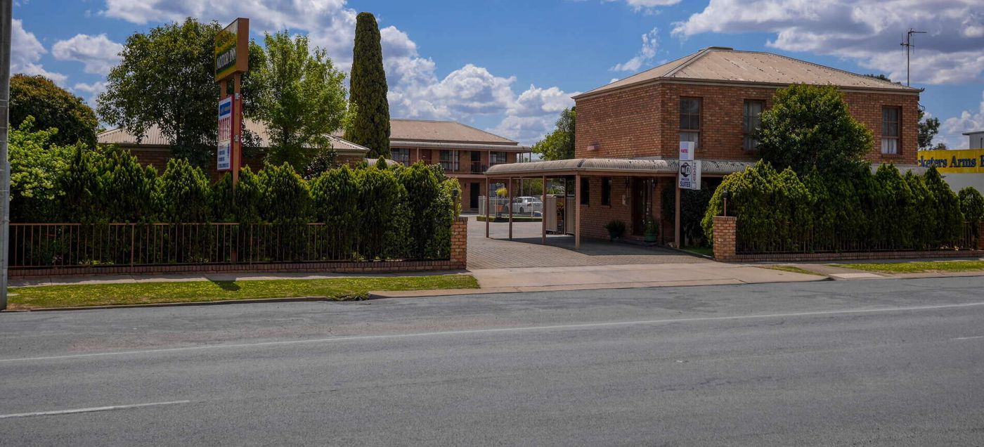 Rodney Motor Inn