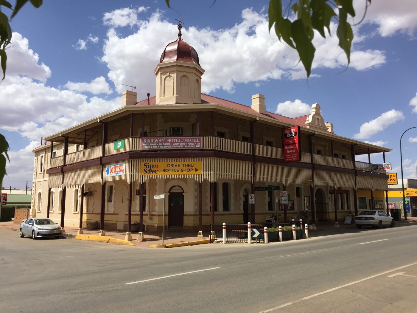 Railway Hotel/Motel