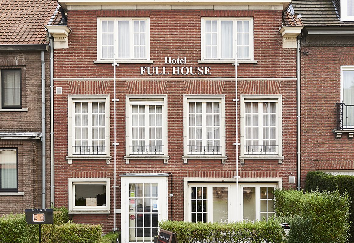 Hotel Full House